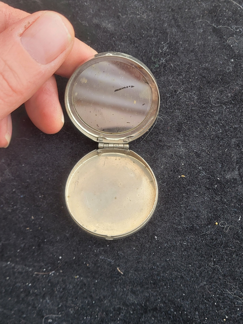 Vintage Round Metal Compact Mirror - Silver Tone